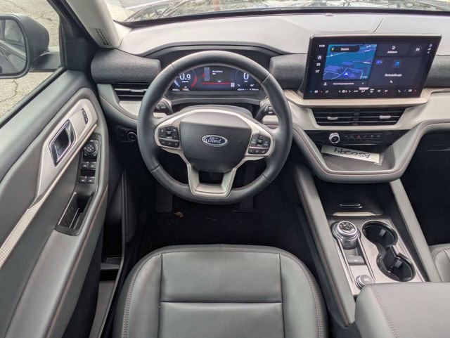 New 2025 Ford Explorer Active w/ Active Comfort Package image 16