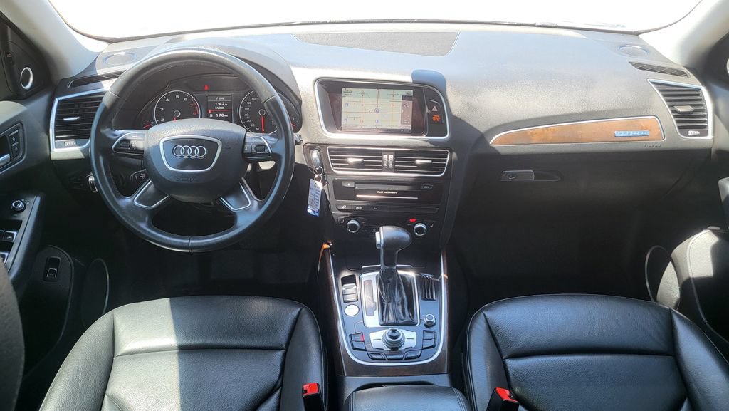 Used 2016 Audi Q5 2.0T Premium Plus w/ Technology Package AWD/4WD image 31