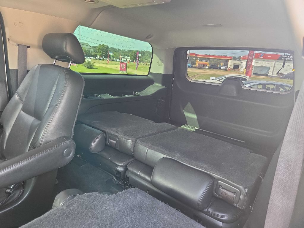 Used 2010 Cadillac Escalade ESV Luxury RWD image 8
