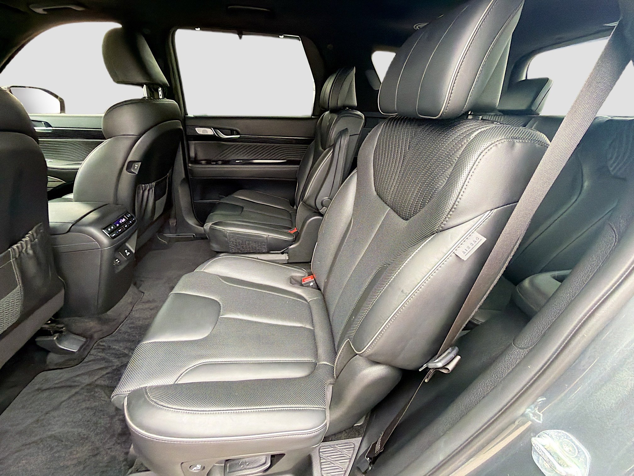 Used 2024 Hyundai Palisade Calligraphy image 23