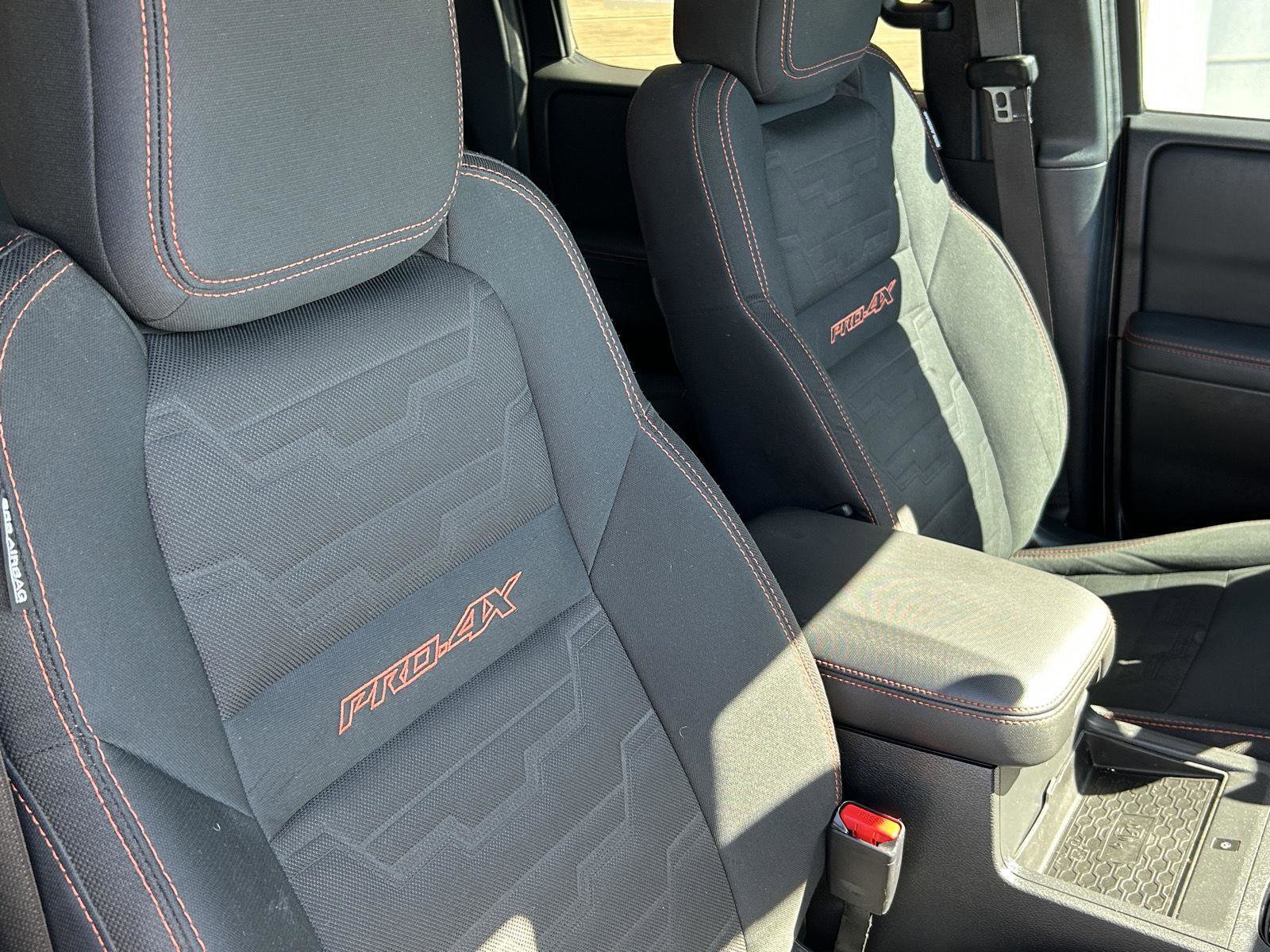 Used 2022 Nissan Frontier PRO-4X image 17