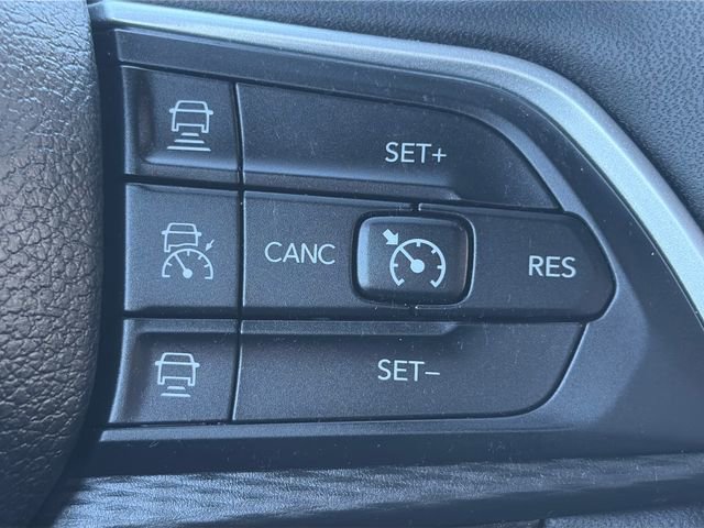 Used 2023 Jeep Grand Cherokee L Laredo AWD/4WD image 45