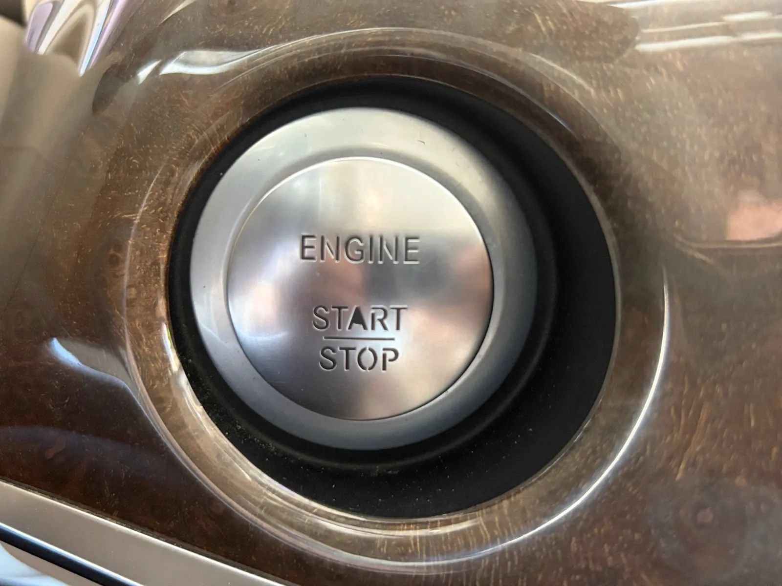 Used 2014 Mercedes-Benz S 550 Sedan image 26