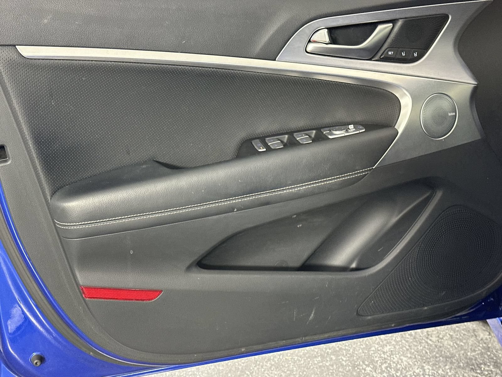 Used 2020 Genesis G70 3.3T AWD/4WD image 29