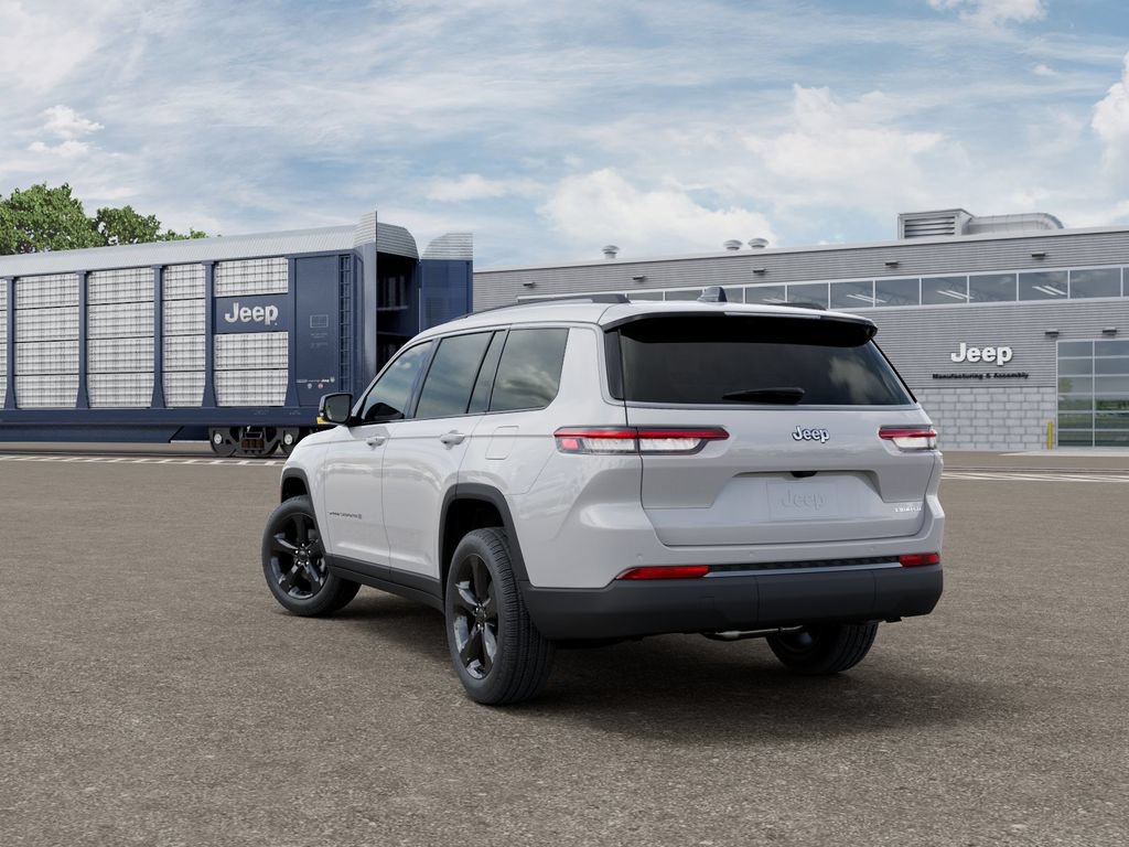 New 2026 Jeep Grand Cherokee L Limited w/ Limited Altitude Package RWD image 3