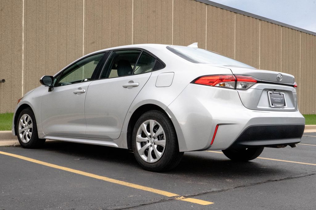 Used 2024 Toyota Corolla LE FWD image 5