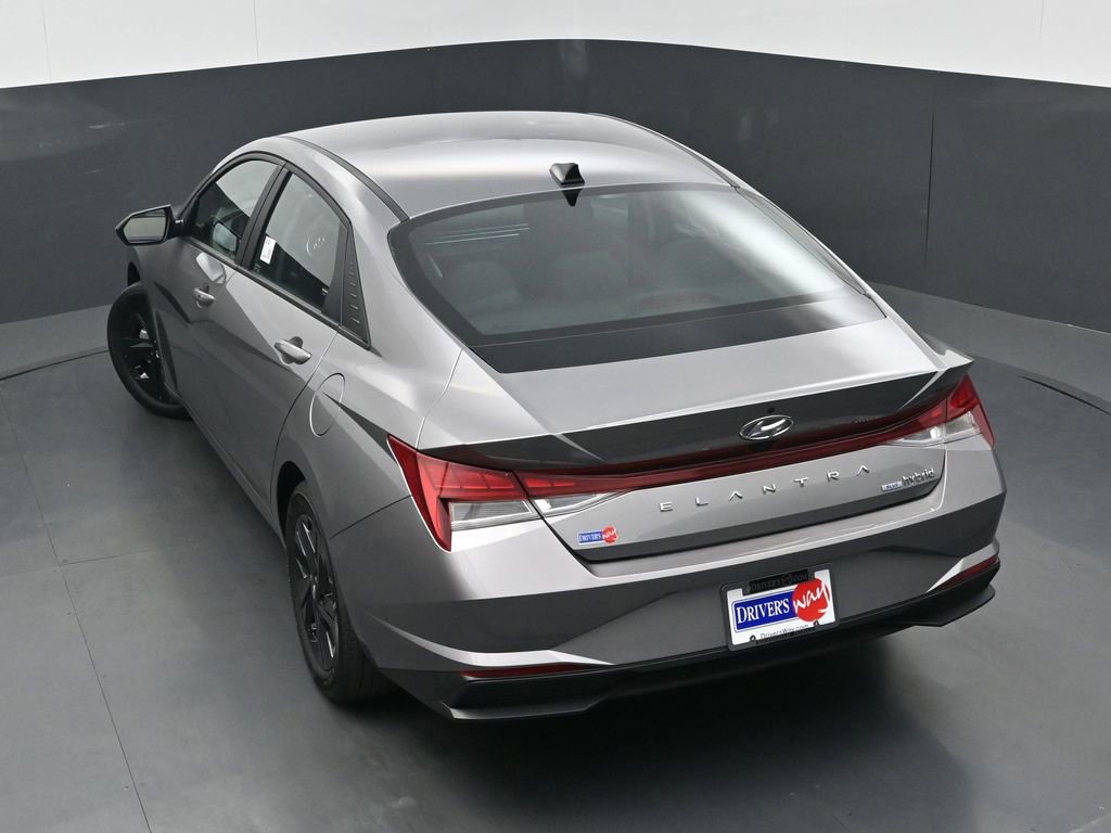 Used 2023 Hyundai Elantra Blue FWD image 31