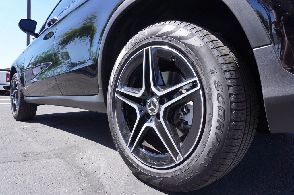 Used 2022 Mercedes-Benz GLC 300 image 6