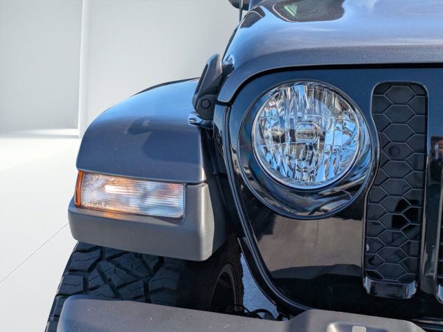 Used 2023 Jeep Gladiator Willys image 8