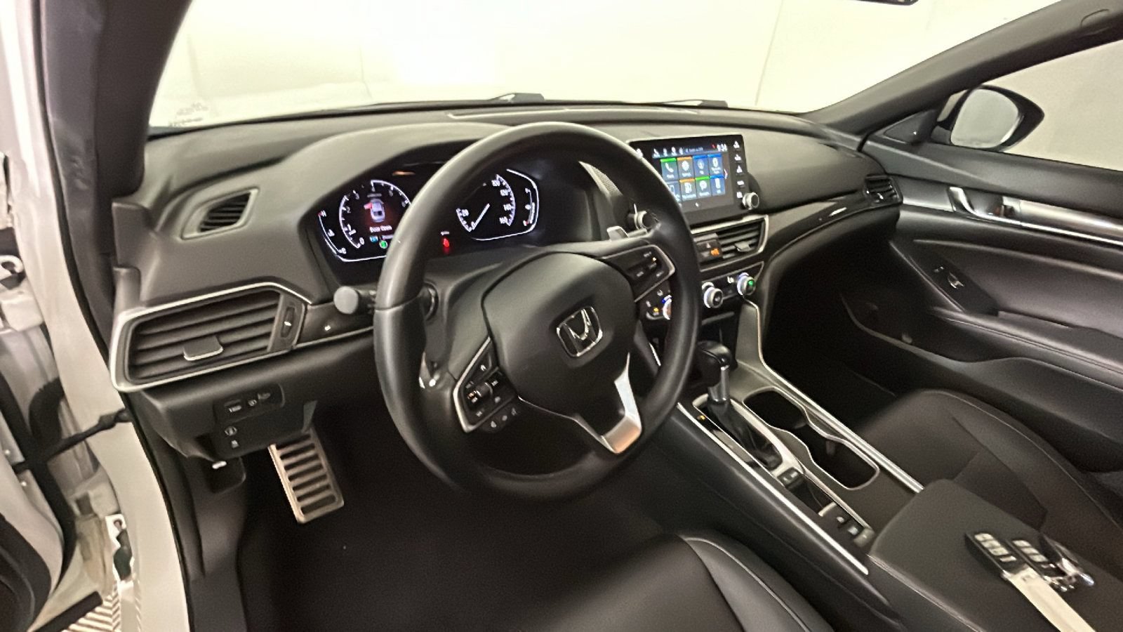 Used 2019 Honda Accord Sport image 14