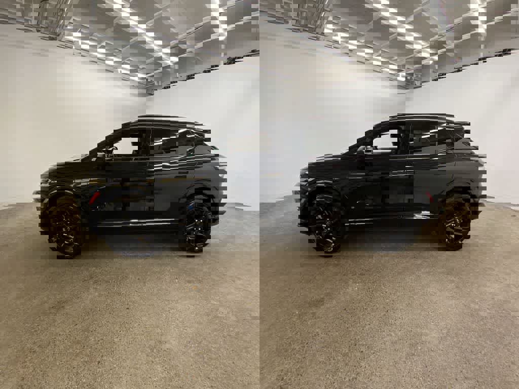 Used 2024 Chevrolet Equinox EV RS image 3