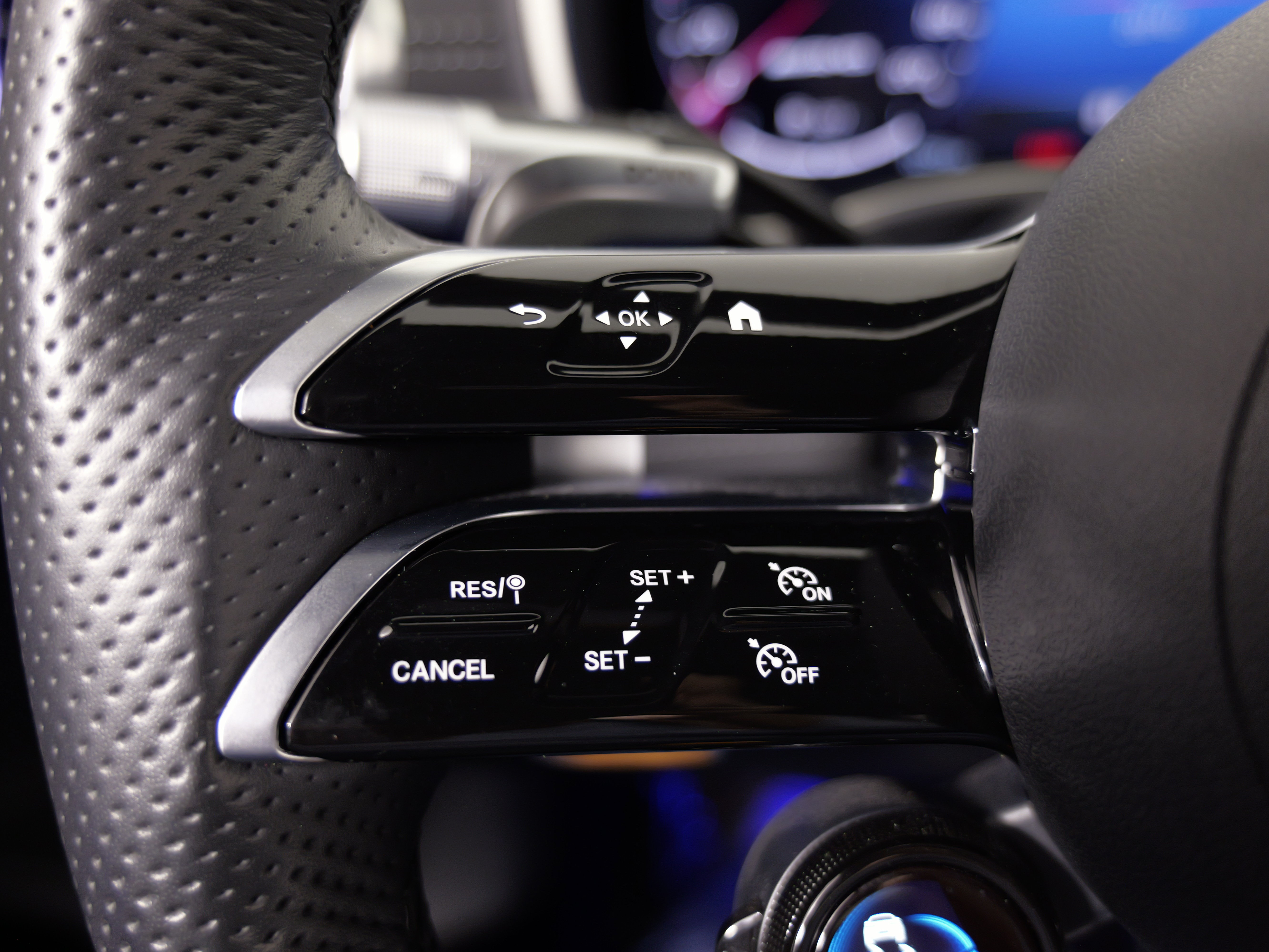 Used 2023 Mercedes-Benz SL 43 AMG image 40