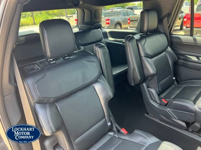 New 2027 Ford Expedition Platinum w/ Stealth Appearance Package RWD image 37