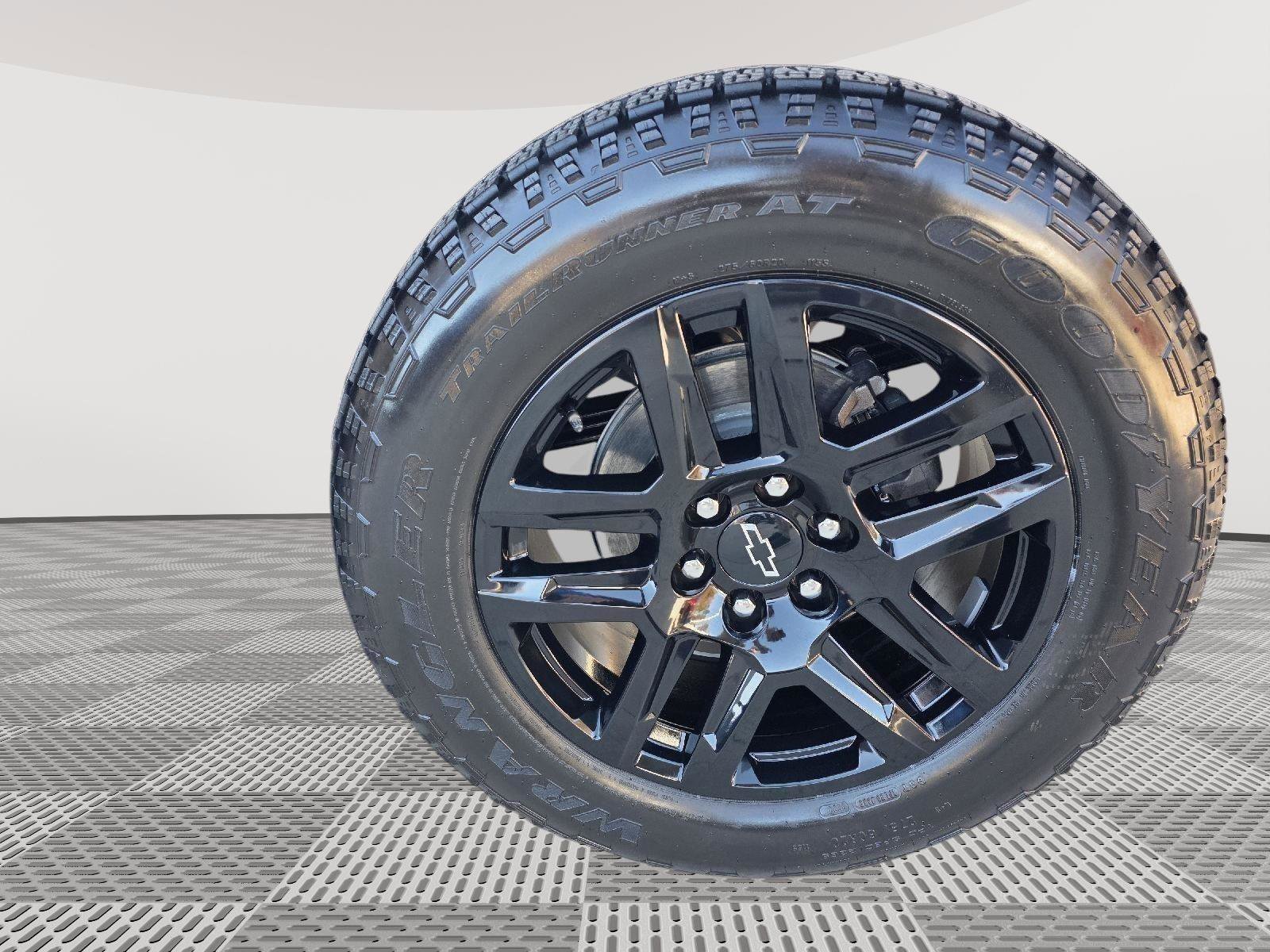 Used 2025 Chevrolet Silverado 1500 RST w/ Protection Package image 21