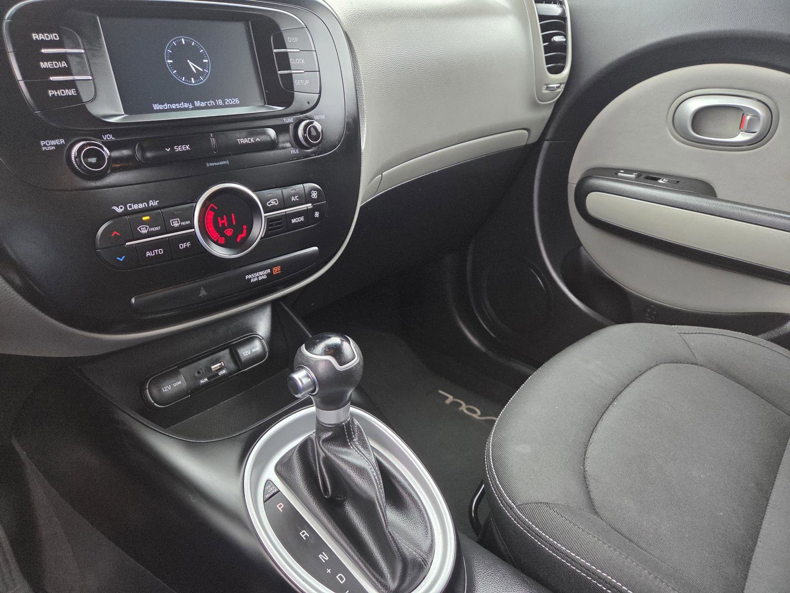 Used 2017 Kia Soul + image 23