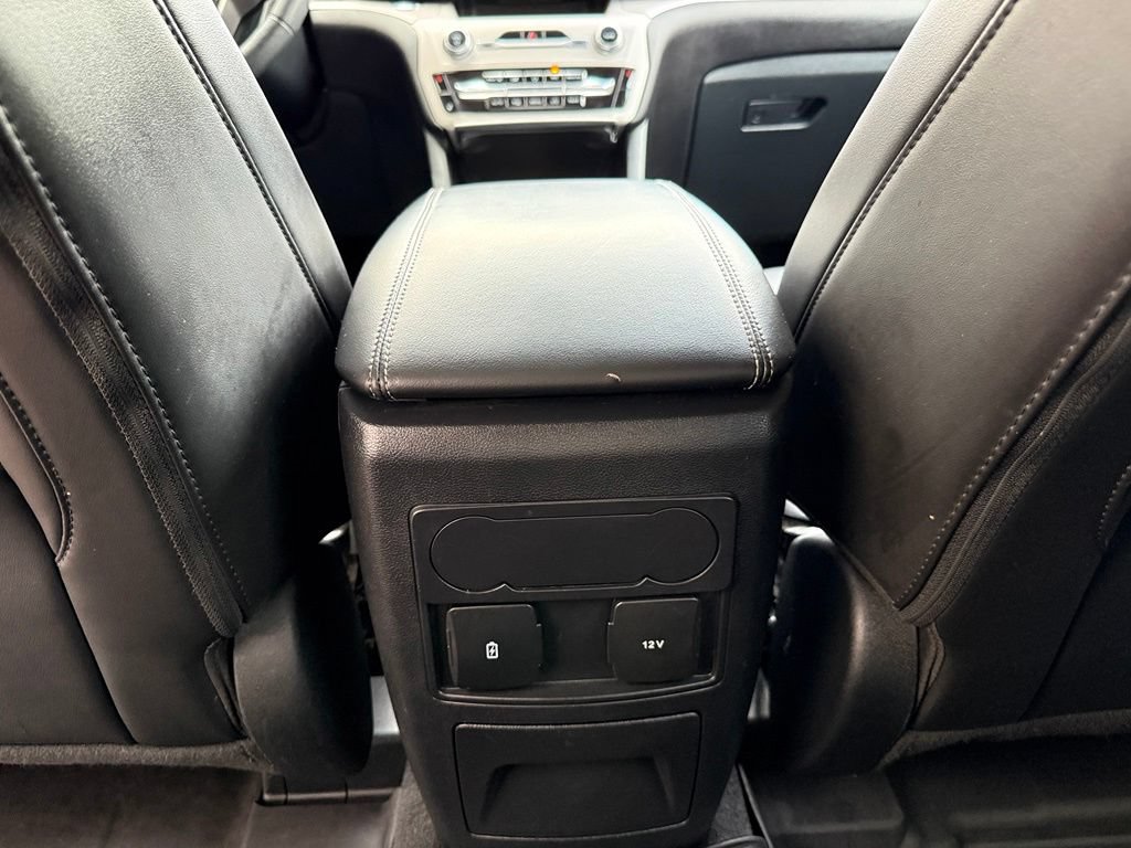 Used 2024 Ford Explorer XLT w/ Equipment Group 202A AWD/4WD image 32