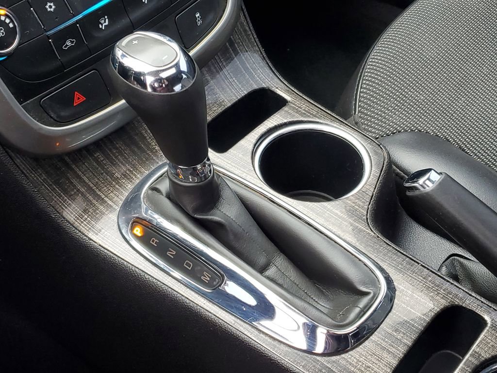 Used 2016 Chevrolet Malibu LT w/ Sun And Convenience Package image 17