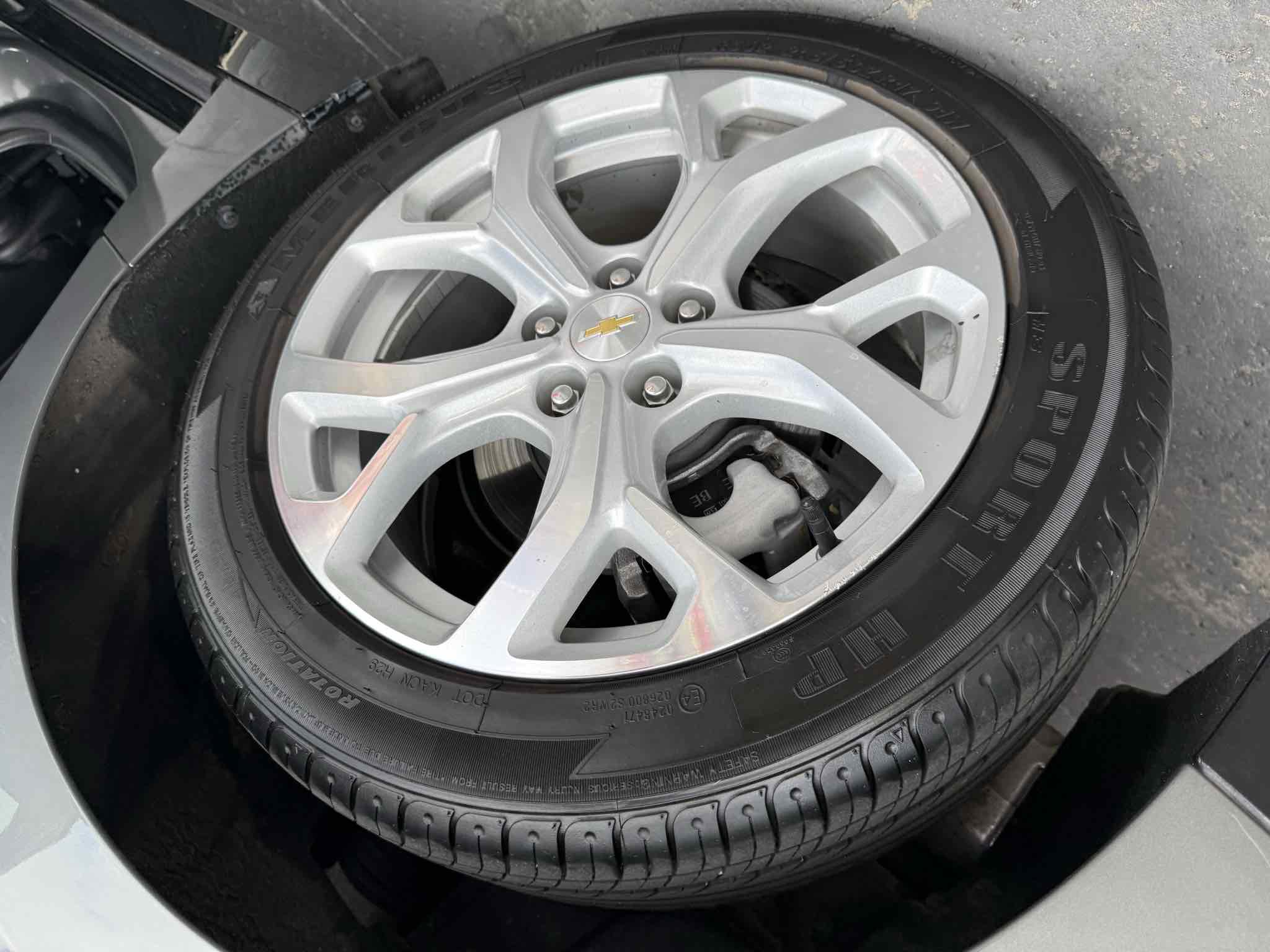 Used 2017 Chevrolet Volt Premier w/ Driver Confidence II Package image 38