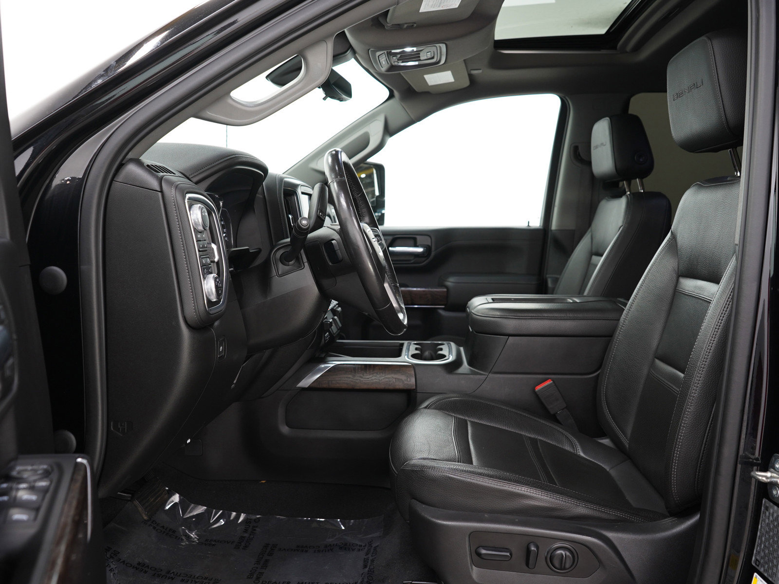 Used 2020 GMC Sierra 2500 Denali w/ Denali Ultimate Package AWD/4WD image 18