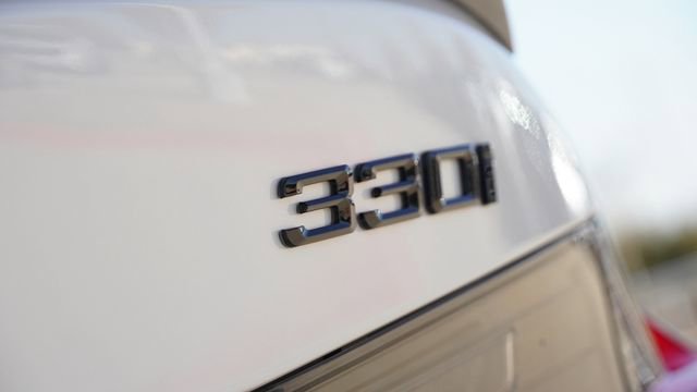 Used 2022 BMW 330i Sedan image 13