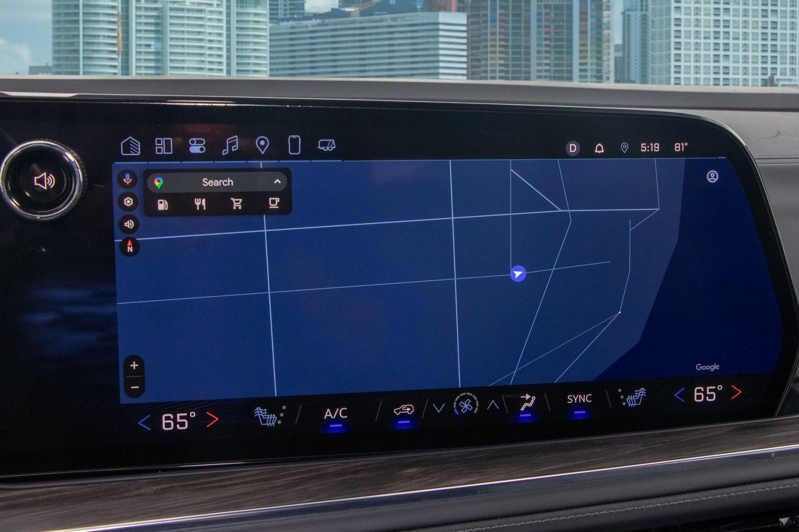 Used 2025 Chevrolet Suburban Z71 image 38