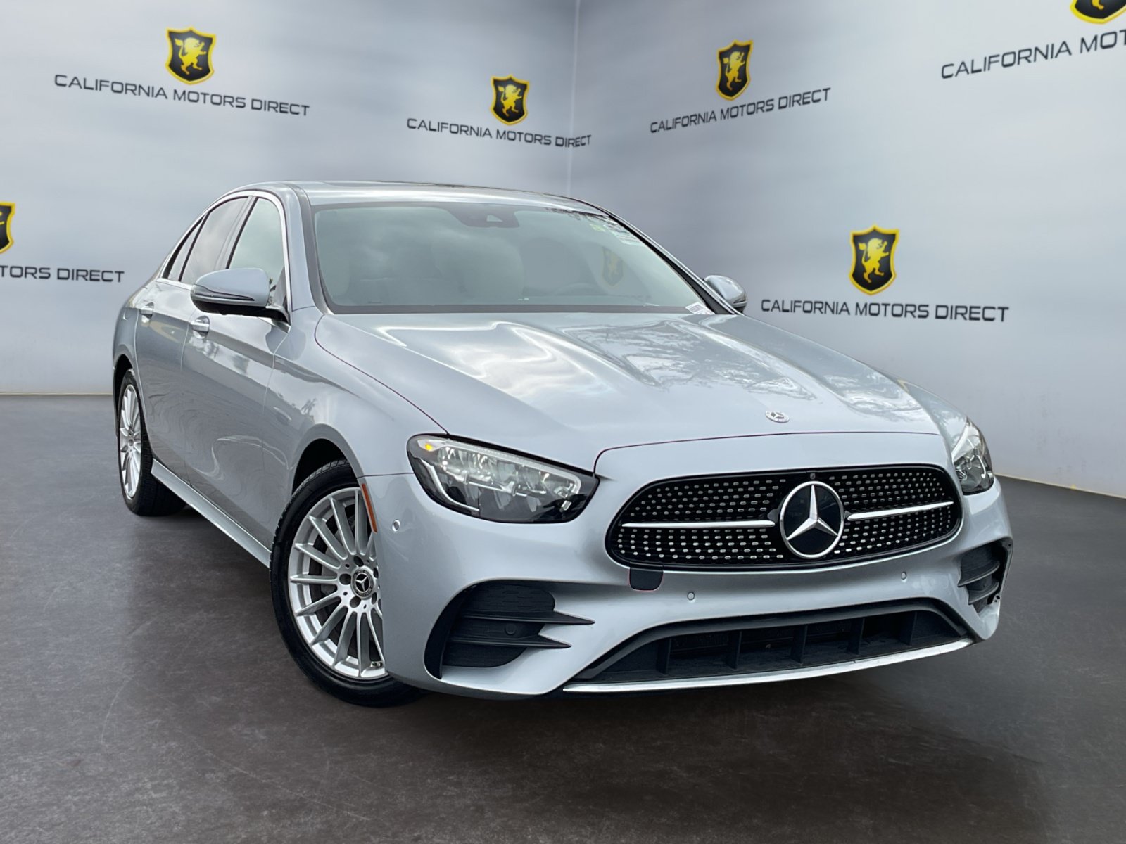 Used 2022 Mercedes-Benz E 350 Sedan image 3