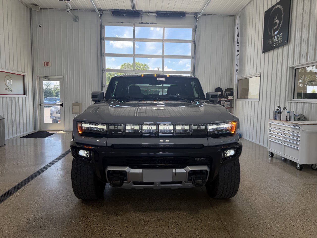 Used 2025 GMC Hummer EV 2X AWD/4WD image 16