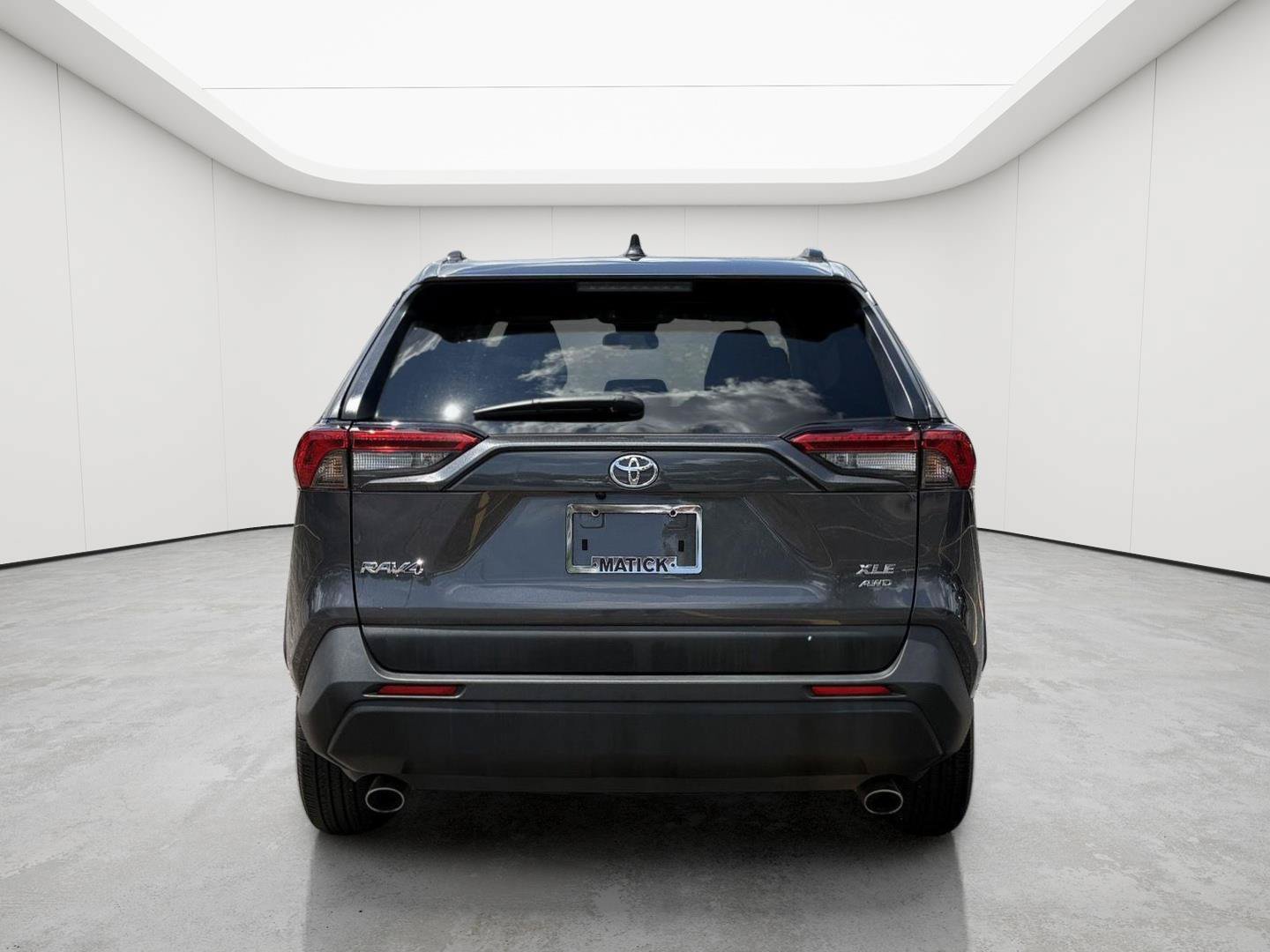 Used 2025 Toyota RAV4 XLE AWD/4WD image 7