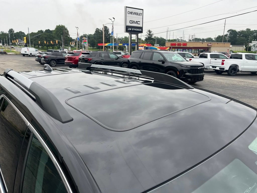 Used 2022 GMC Acadia SLT w/ Preferred Package AWD/4WD image 9