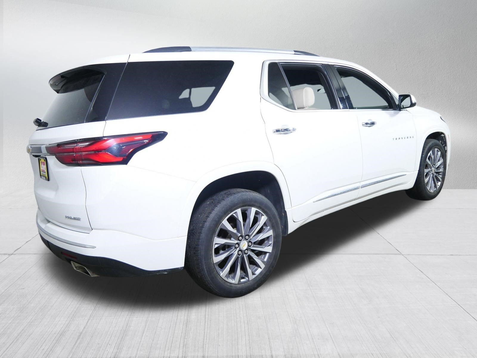 Certified 2023 Chevrolet Traverse Premier w/ LPO, Floor Liner Package AWD/4WD image 7