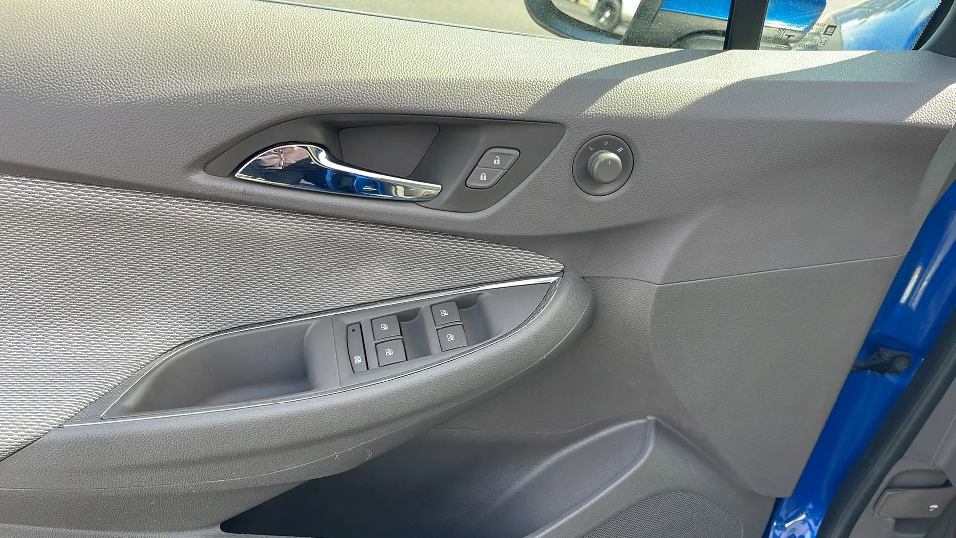 Used 2017 Chevrolet Cruze LT w/ Convenience Package image 17