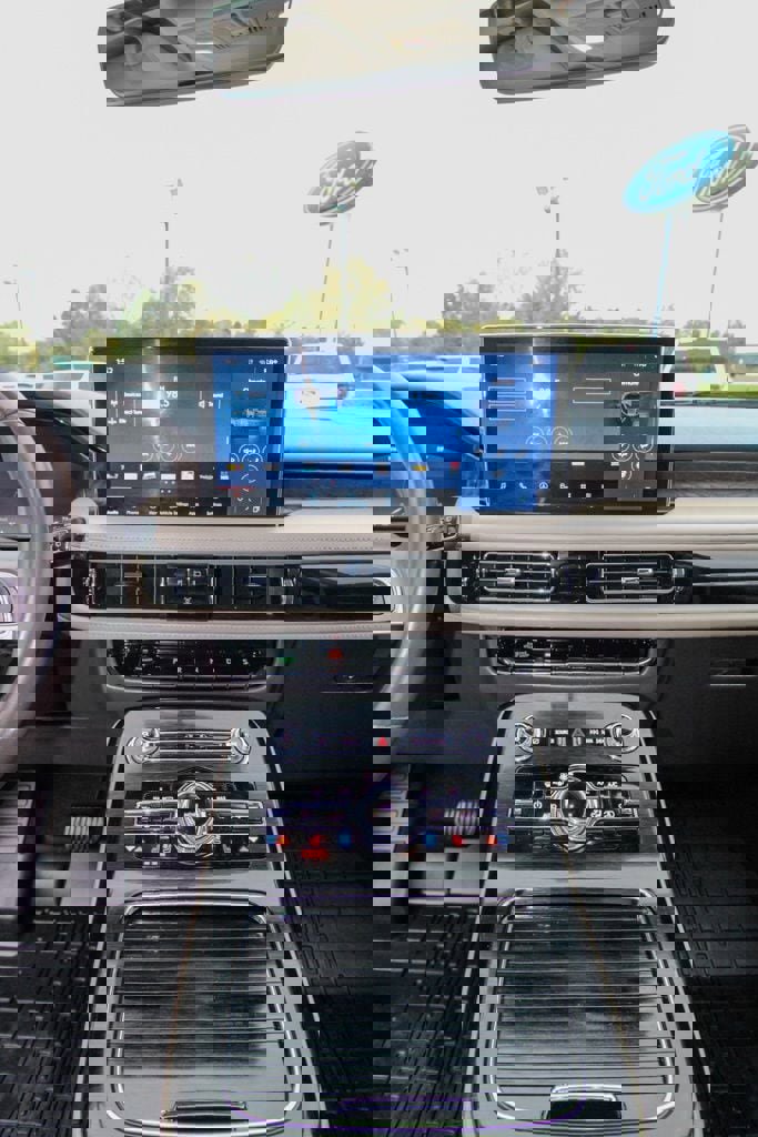 Used 2021 Lincoln Nautilus Reserve w/ Equipment Group 201A image 30