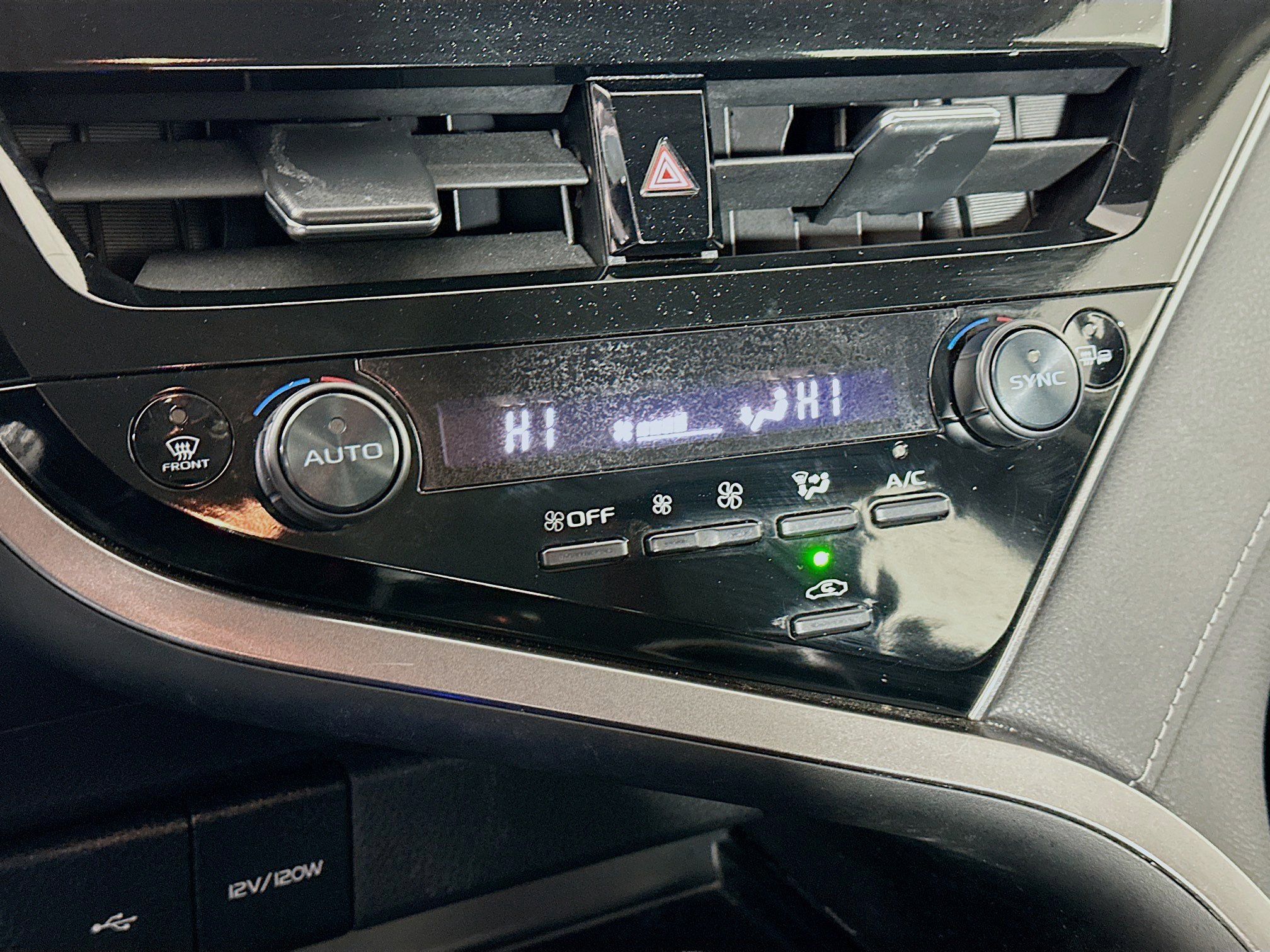 Used 2023 Toyota Camry SE image 23