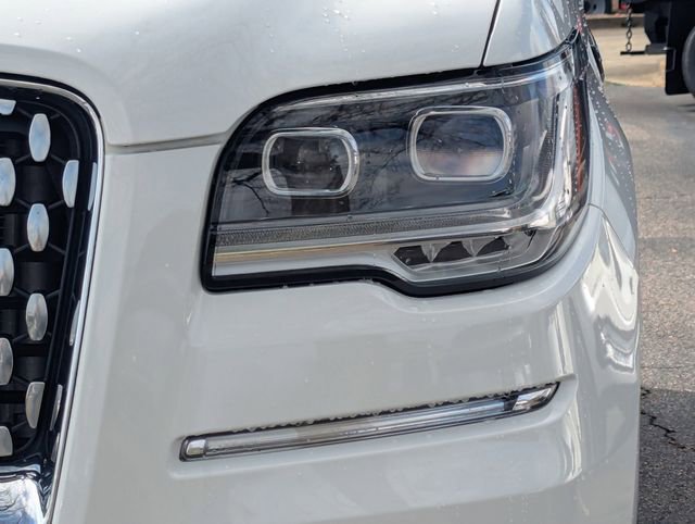 Used 2022 Lincoln Navigator Black Label AWD/4WD image 12