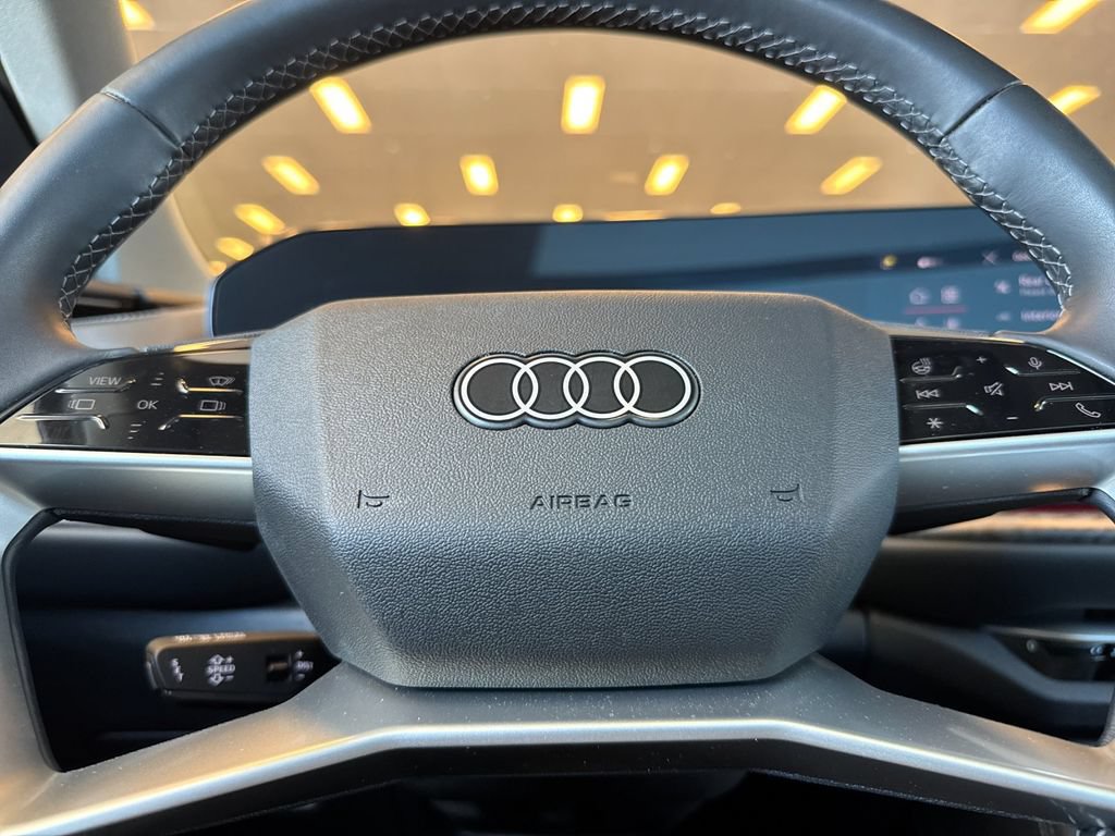 Certified 2025 Audi Q5 Premium AWD/4WD image 32