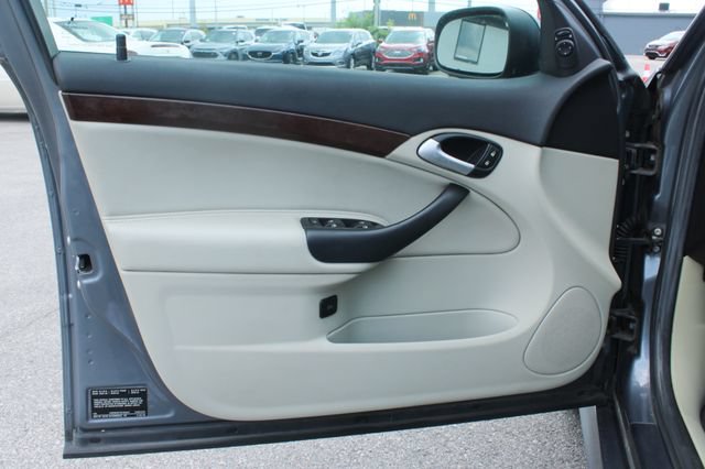 Used 2008 Saab 9-3 2.0T w/ Moonroof Package FWD image 10