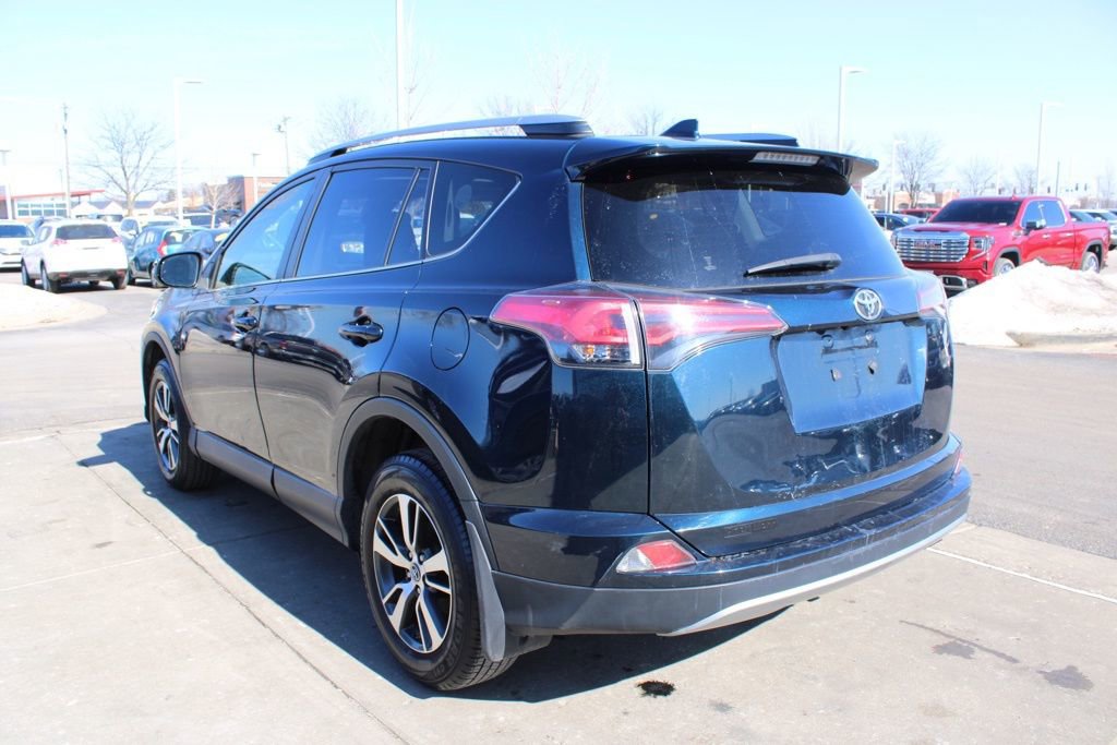 Used 2018 Toyota RAV4 XLE image 5