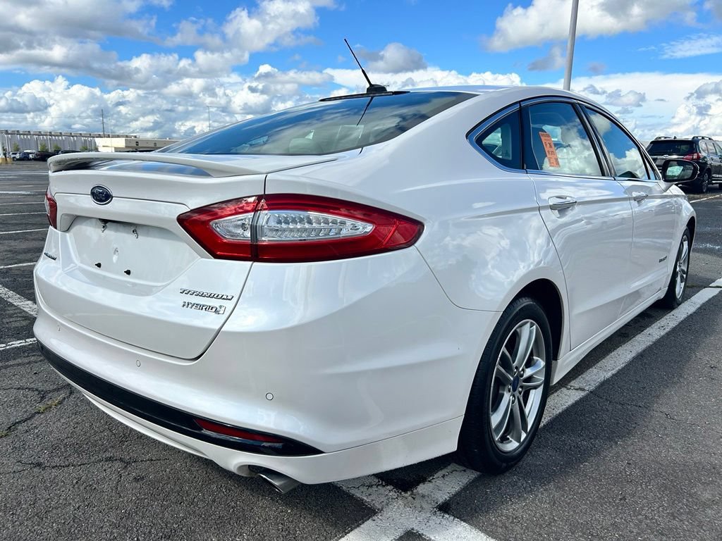 Used 2016 Ford Fusion Titanium FWD image 4