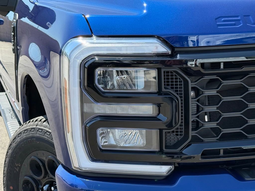 New 2026 Ford F250 4x4 Crew Cab Super Duty image 3