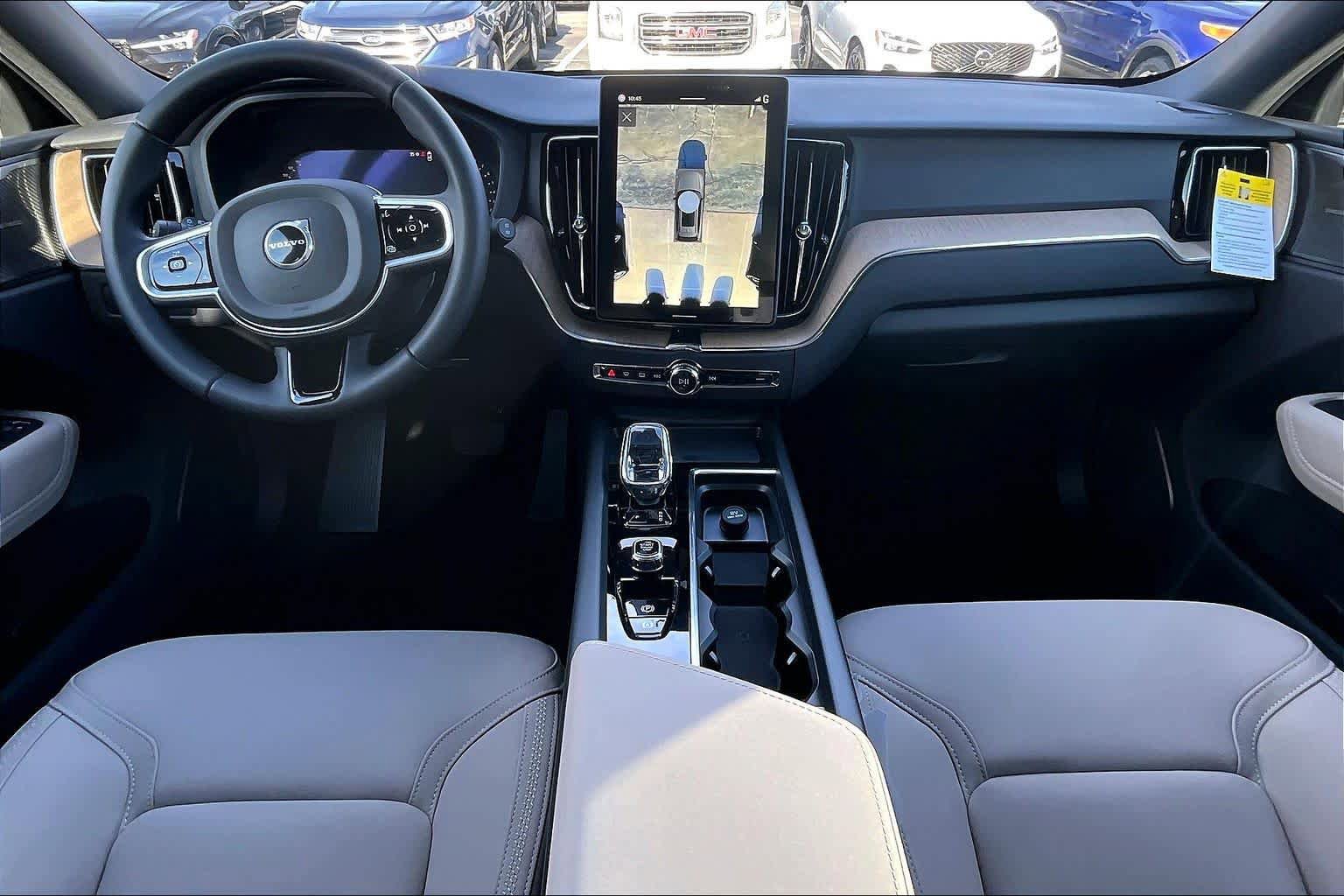 New 2026 Volvo XC60 B5 Plus w/ Protection Package Premier AWD/4WD image 7