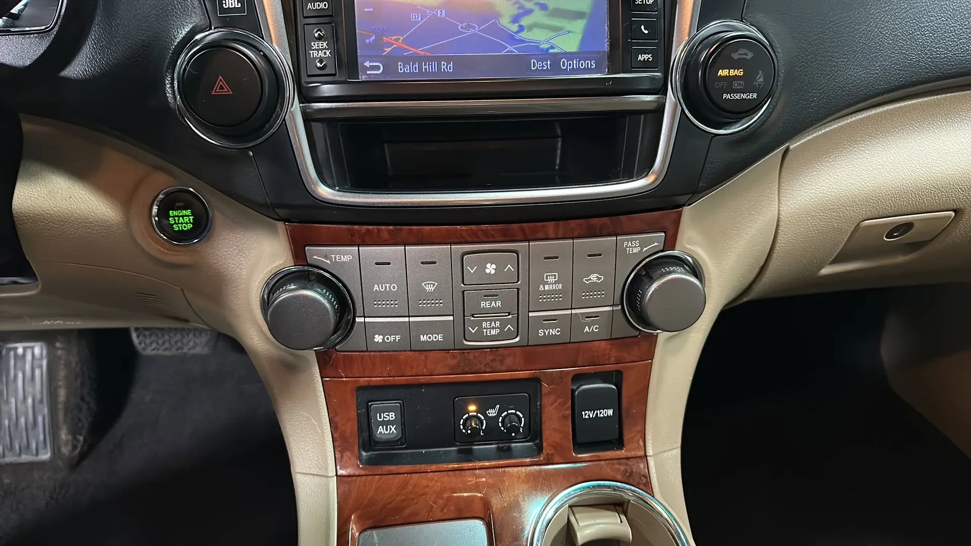 Used 2013 Toyota Highlander Limited image 25