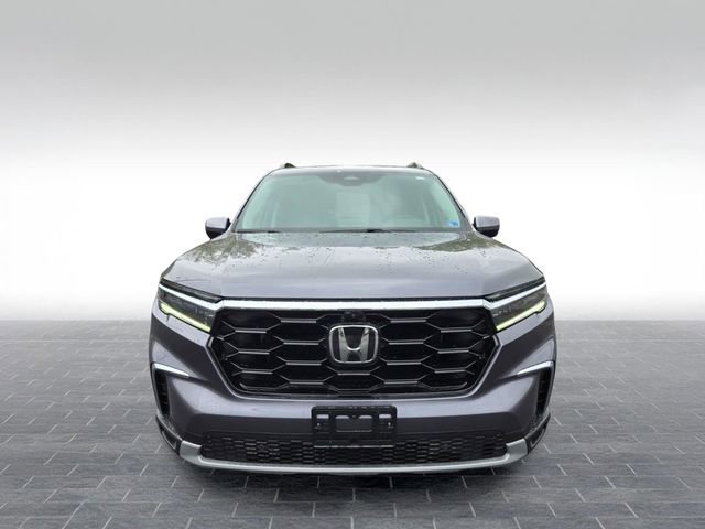 Used 2025 Honda Pilot Elite image 2