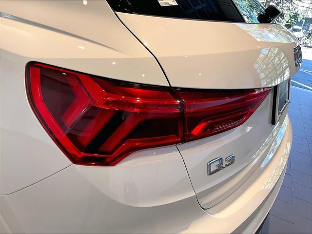 Used 2025 Audi Q3 2.0T Premium Plus w/ Premium Plus Package AWD/4WD image 31
