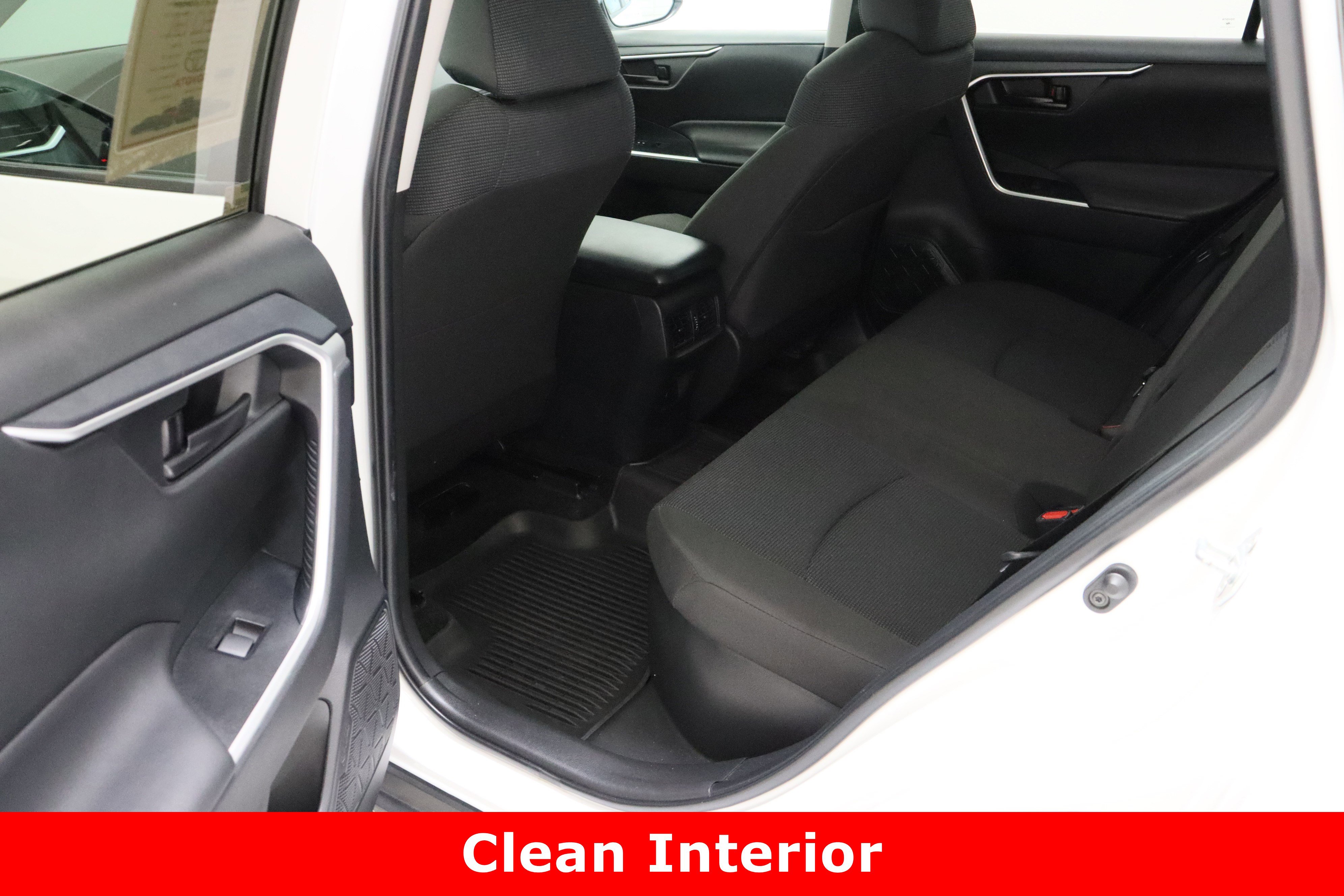 Used 2024 Toyota RAV4 LE AWD/4WD image 24