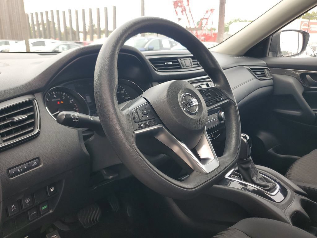 Used 2019 Nissan Rogue S FWD image 13