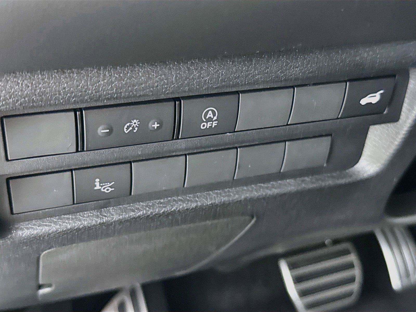 New 2026 Mitsubishi Outlander SEL FWD image 14