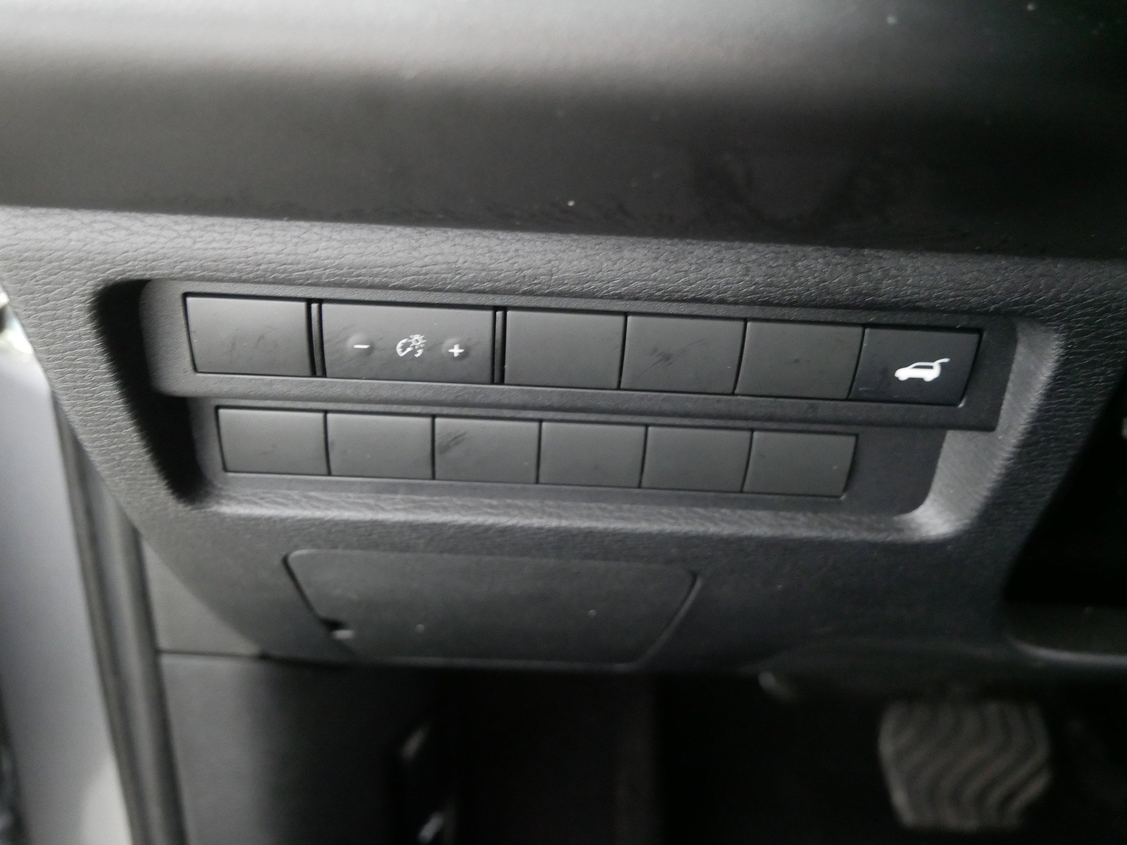 Used 2022 Mitsubishi Outlander SE image 26