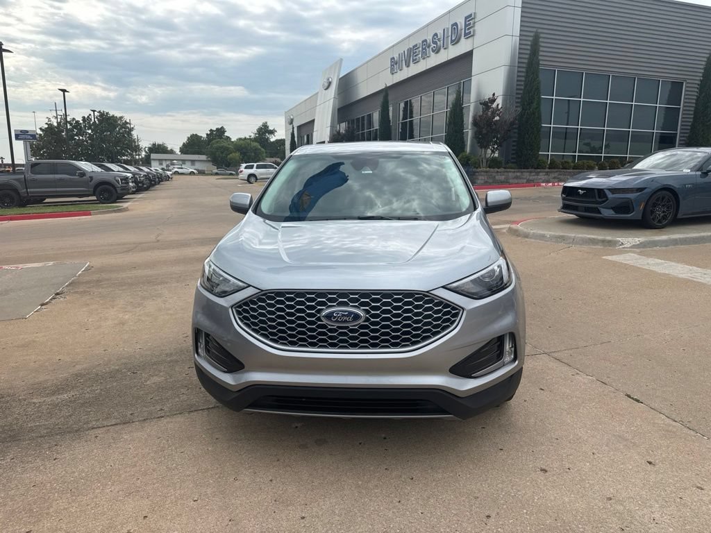 Used 2024 Ford Edge SEL w/ Convenience Package AWD/4WD image 2