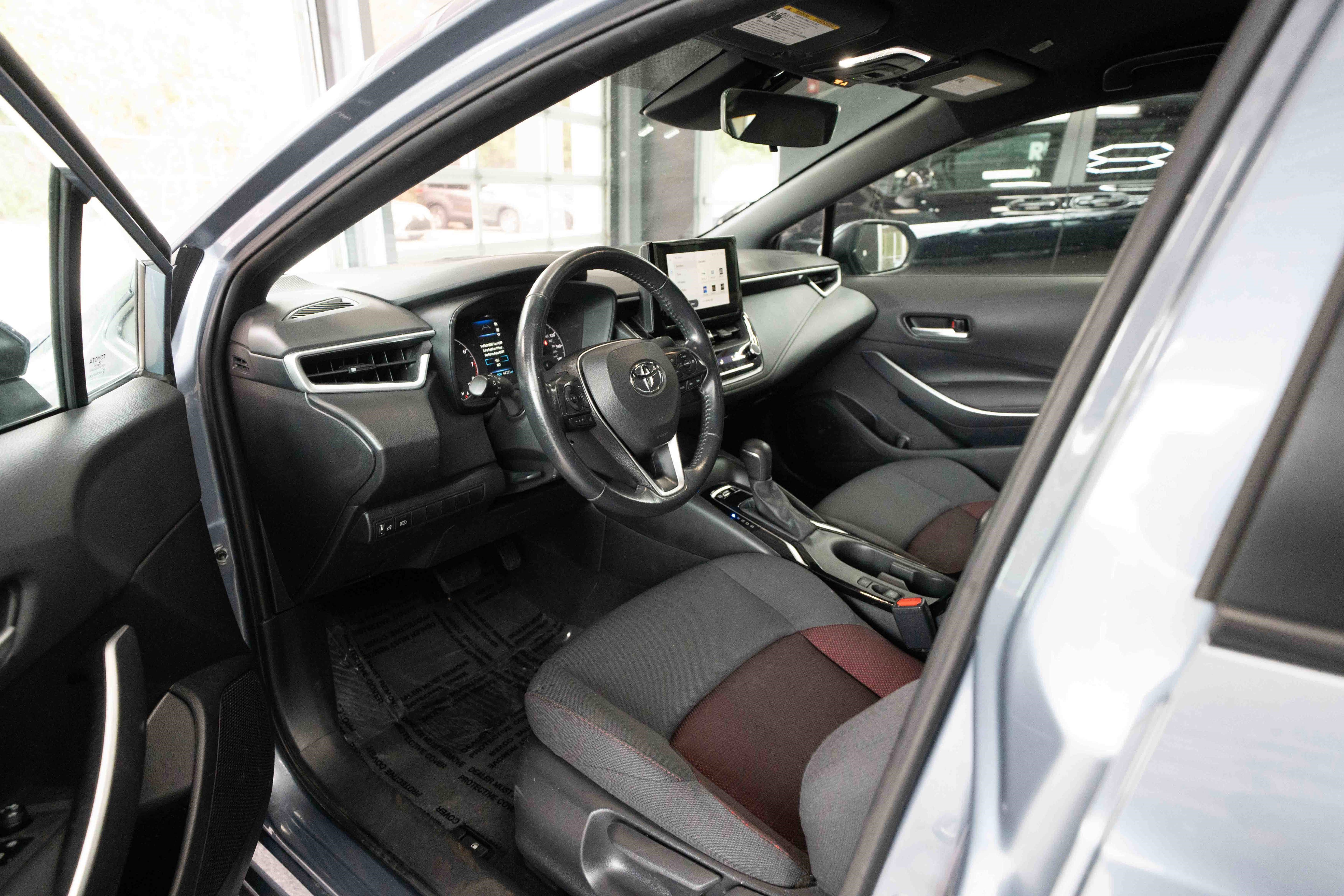 Used 2023 Toyota Corolla SE image 8