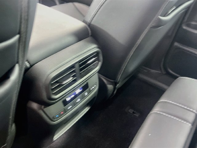 Certified 2025 Honda Pilot Touring image 21